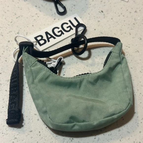 NEW! BAGGU gingham mini and green crescent mini bags - both new with tags! - Picture 3 of 16